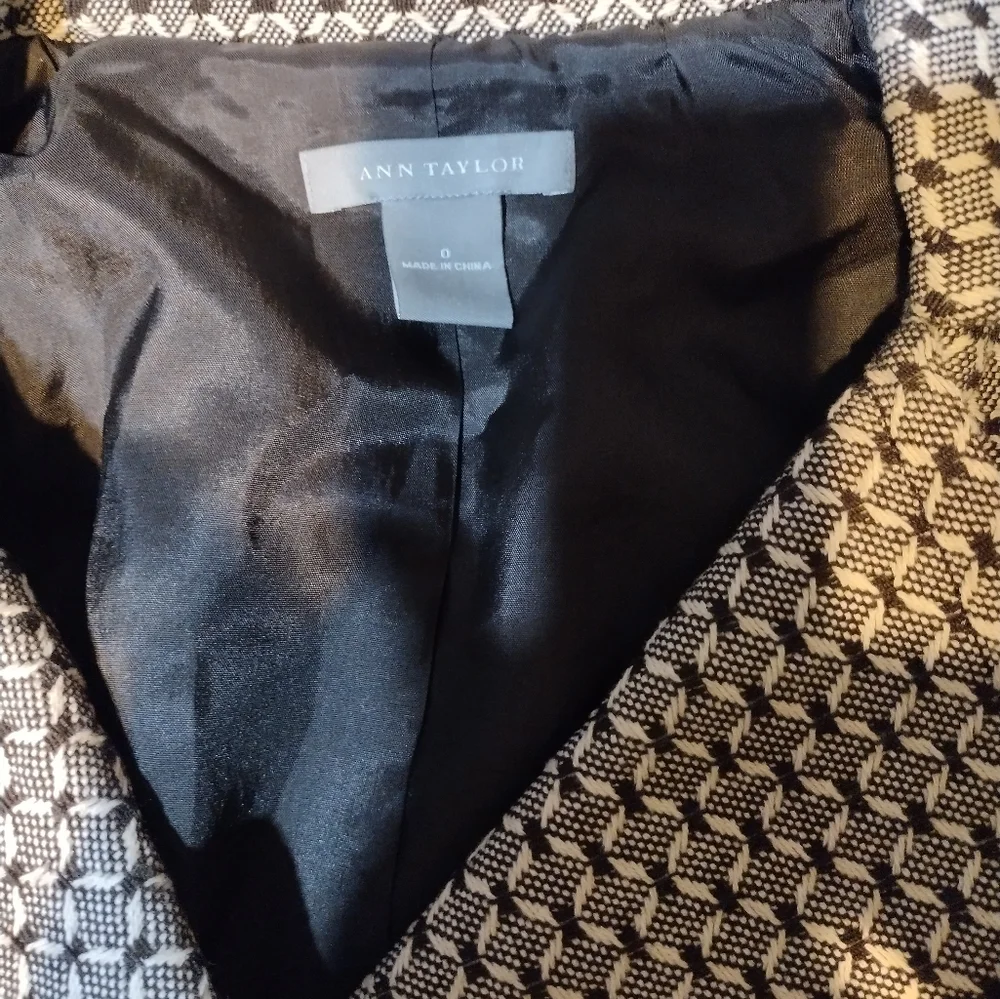 Women's Ann Taylor Black and White Geometric Pattern Blazer Jacket Size 0 - Picture 5 of 11